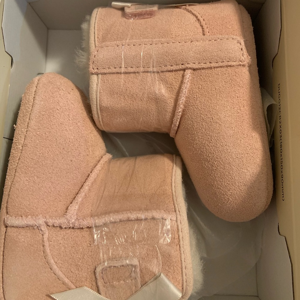 *Brand New* Ugg Infant Jesse Bow ii Booties